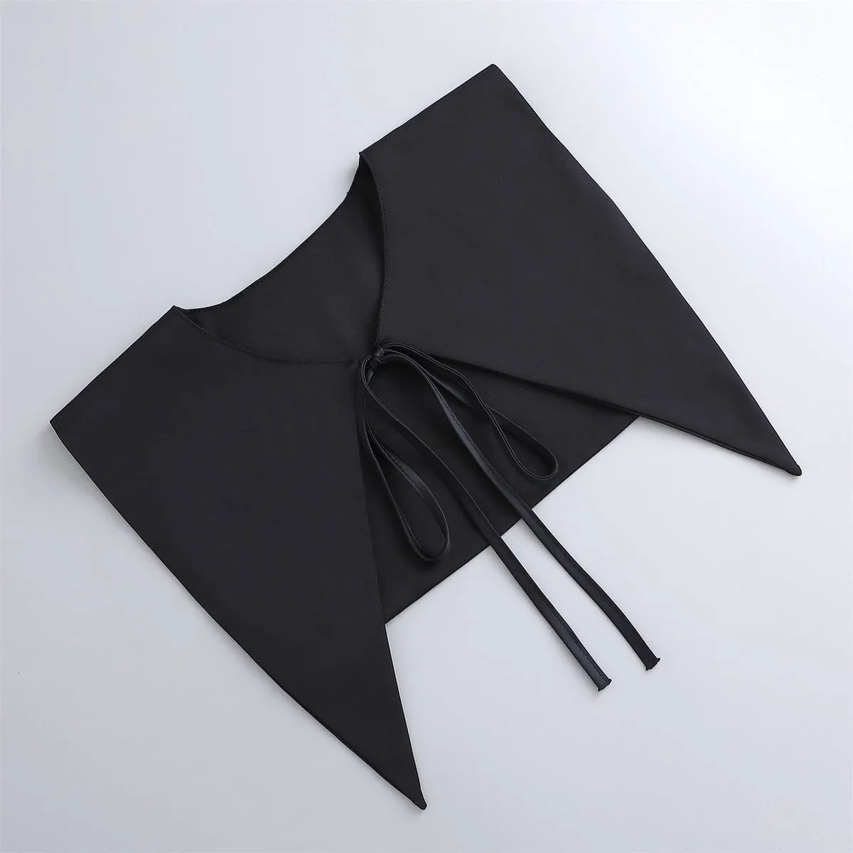 A versatile fake collar design with a small vest 54 01