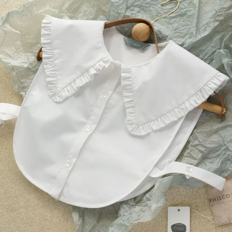 Decorative embroidered fake collar with ruffles 58 01