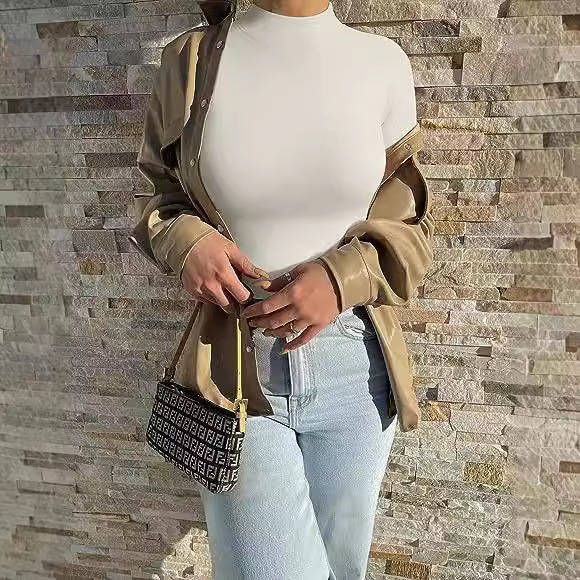 High collar elastic close-fitting casual sports T-shirt 40 01